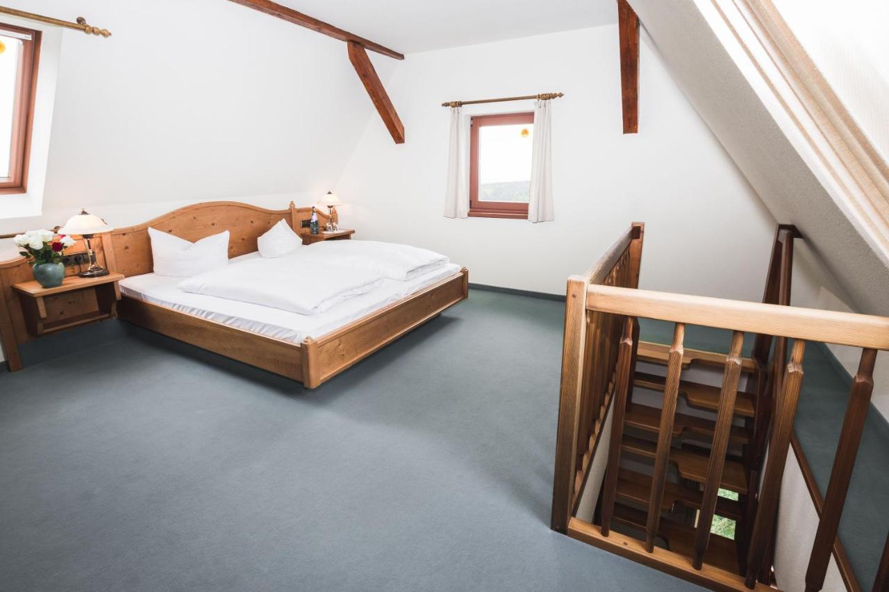 Friedrichshoehe - Sauna, Pool & Hotel