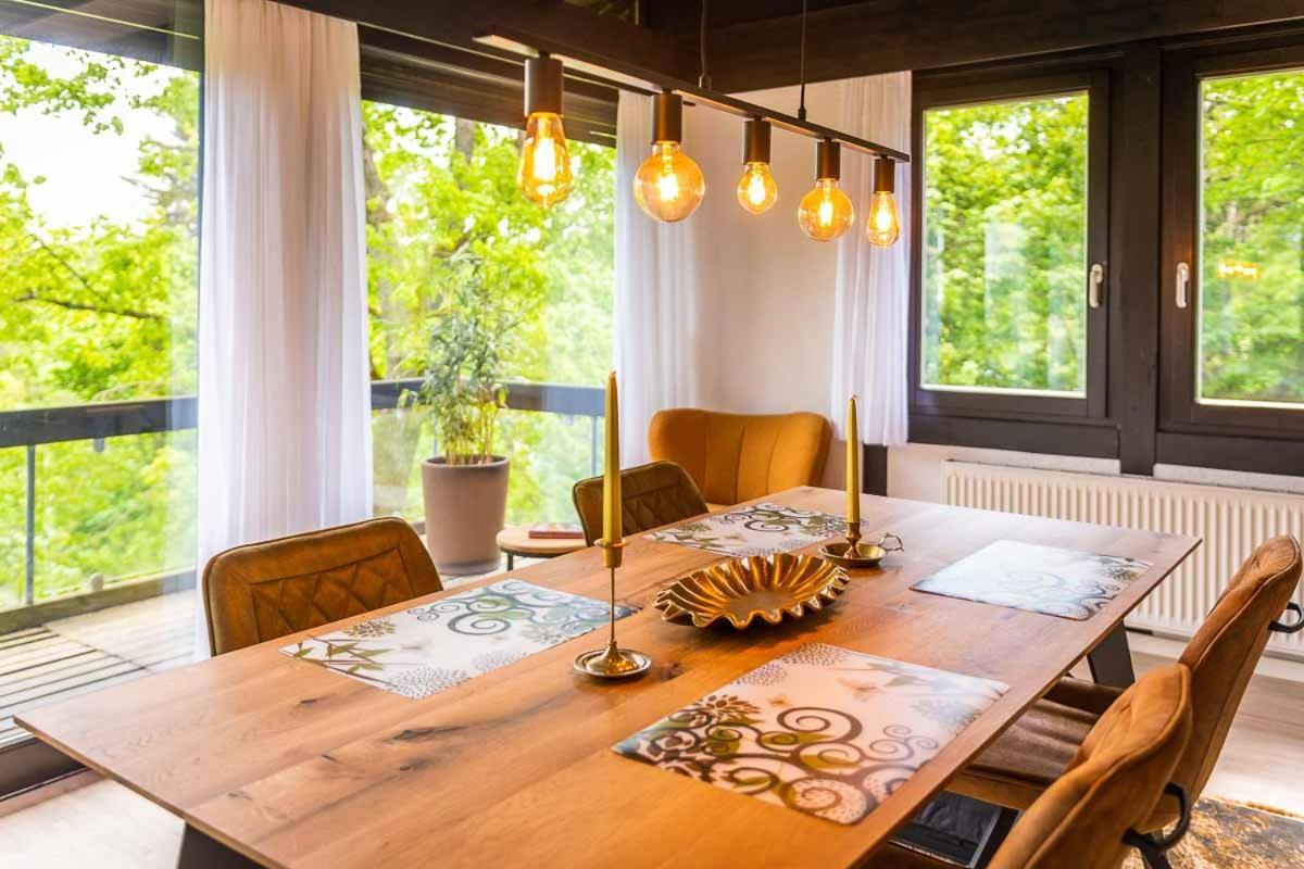 Отель Friedrichshoehe - Sauna, Pool &